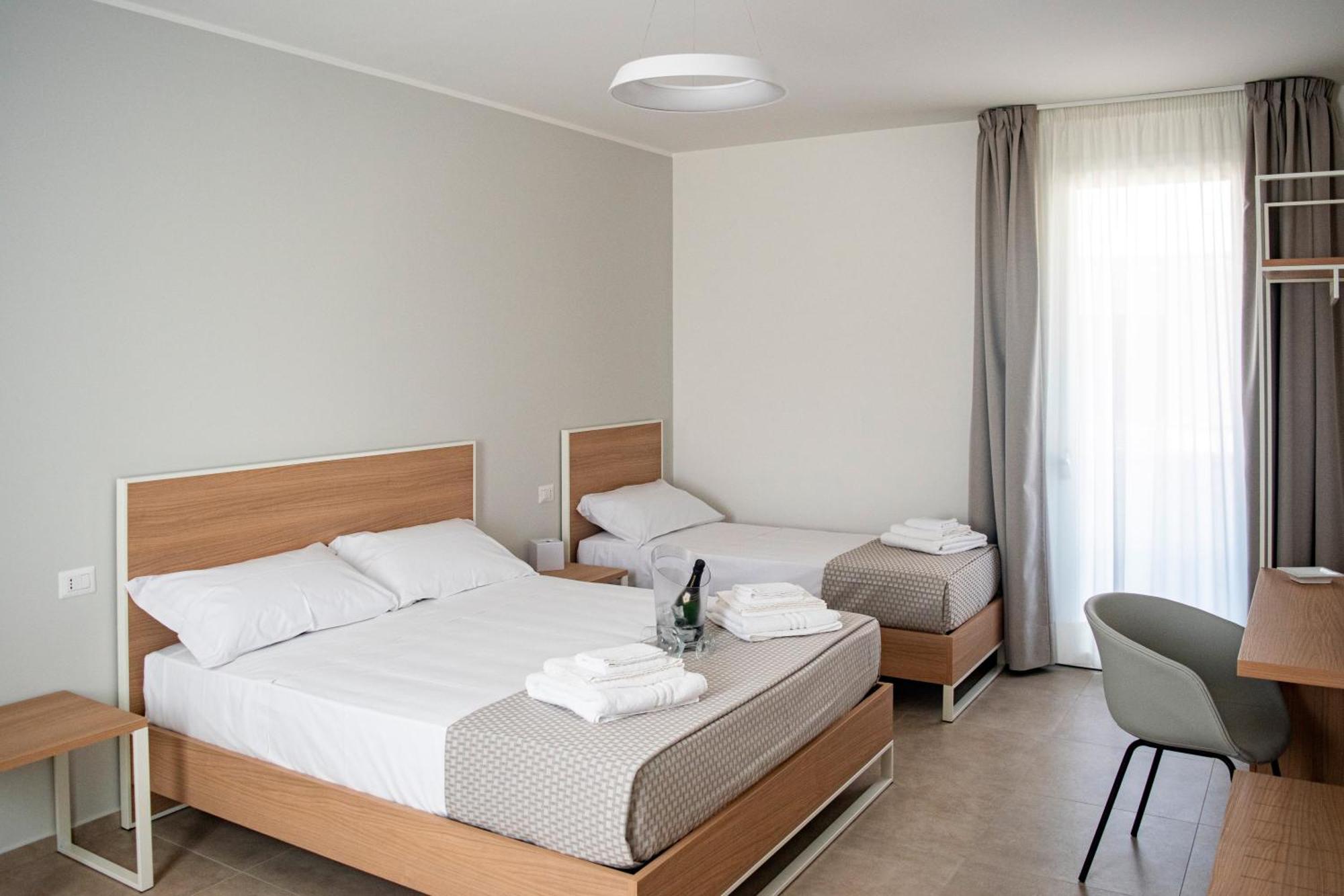 Ferrari Rooms & Apartments Порто-Чезарео Екстер'єр фото